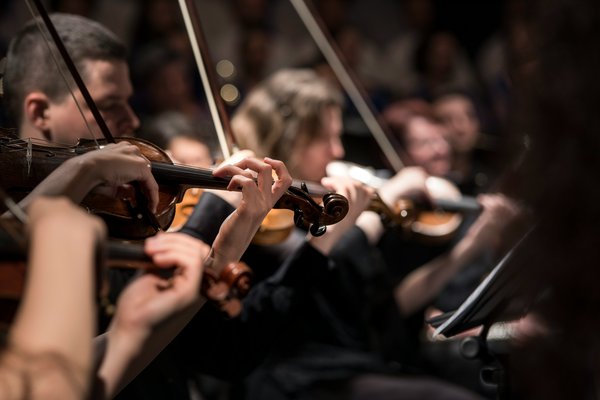 Comment la musique classique reste-t-elle pertinente aujourd'hui ?