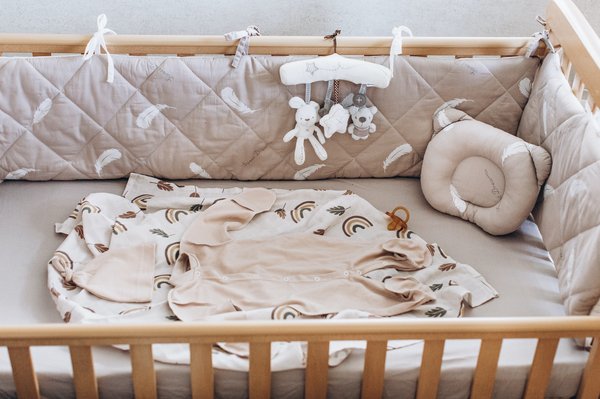 Tour de lit  : une protection efficace pour votre enfant